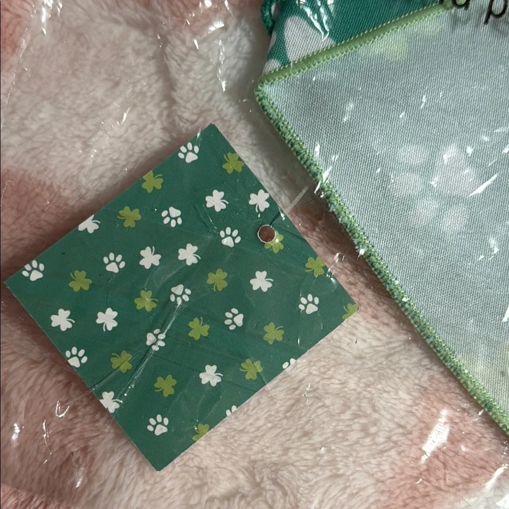 * Host pick** Top Paw Green Dog Bandanas - 2 Pack